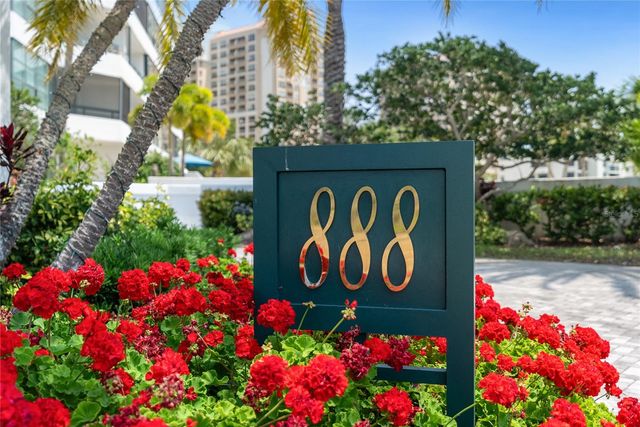 888 BOULEVARD OF THE ARTS 1705, Sarasota, FL 34236