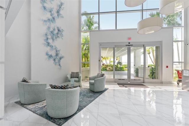 888 BOULEVARD OF THE ARTS 1705, Sarasota, FL 34236