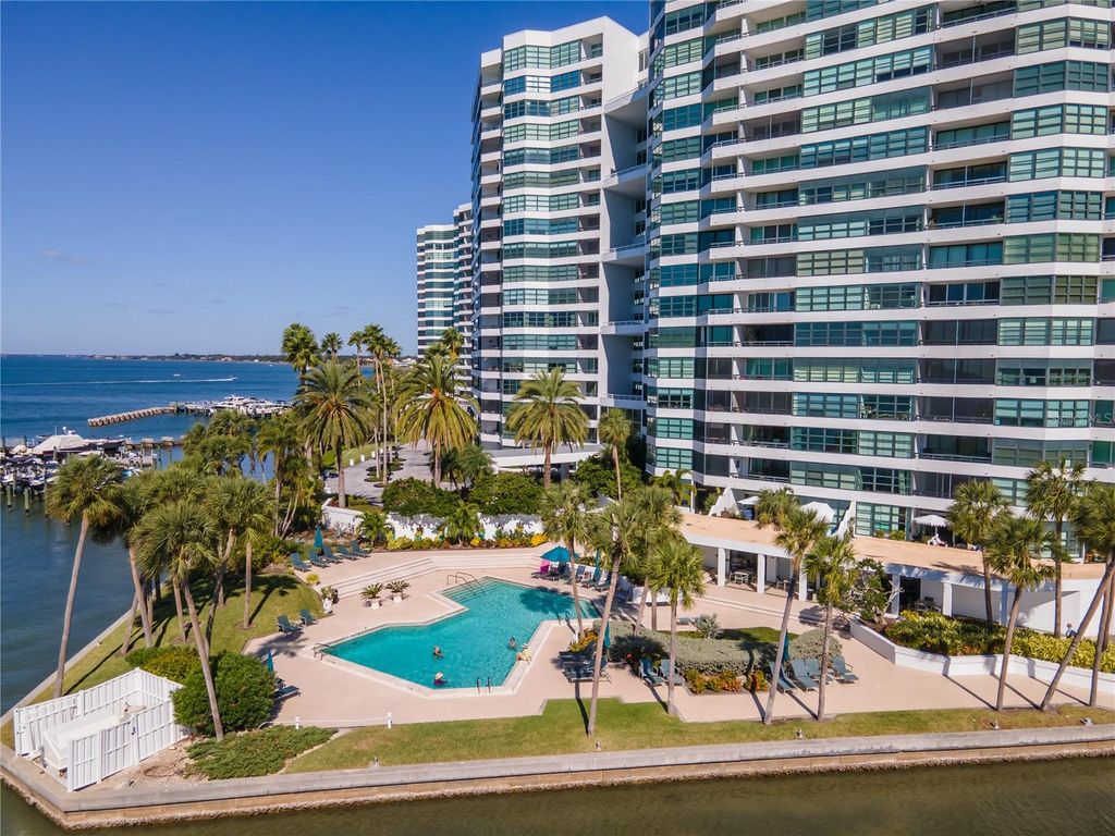 888 BOULEVARD OF THE ARTS 1705, Sarasota, FL 34236