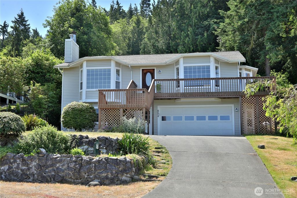 854 Blue Spruce Place, Oak Harbor, WA 98277