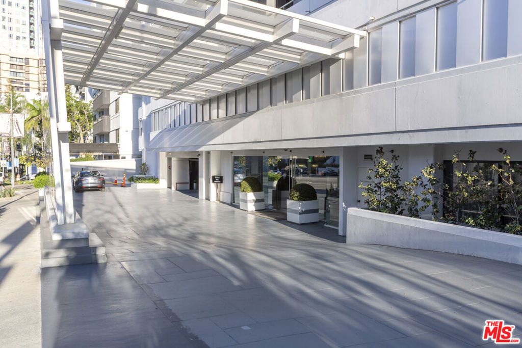 10660 Wilshire Boulevard 1207, Los Angeles, CA 90024 — photo 3