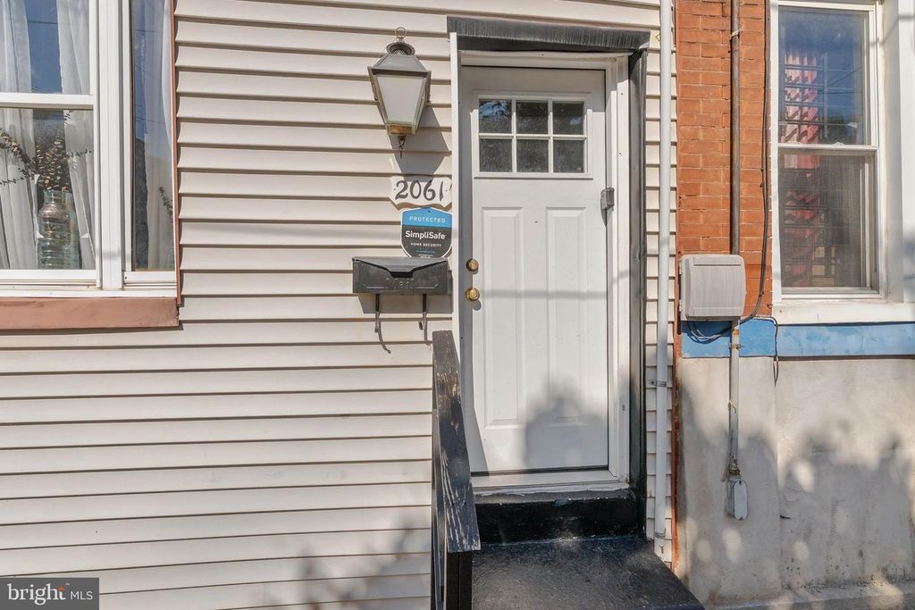 2061 SIGEL ST, PHILADELPHIA, PA 19145 — photo 3