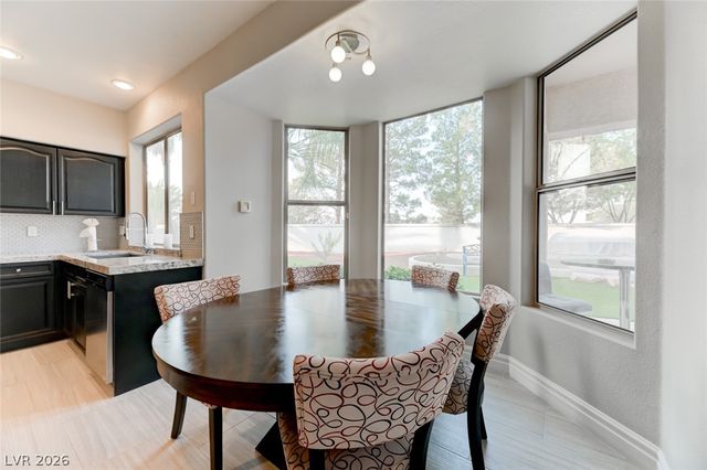 5 Chateau Whistler Court, Las Vegas, NV 89148