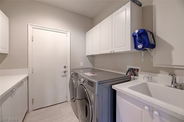 5 Chateau Whistler Court, Las Vegas, NV 89148