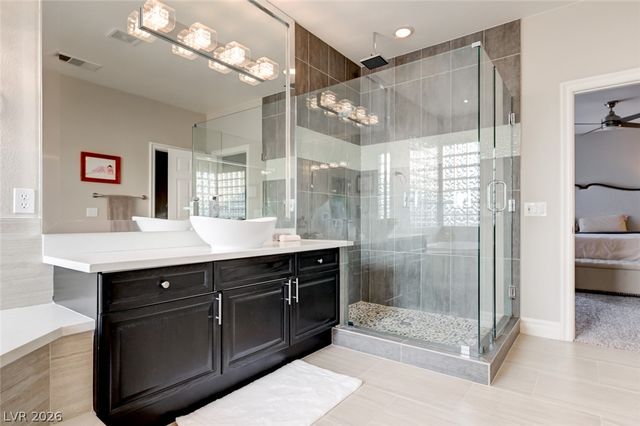 5 Chateau Whistler Court, Las Vegas, NV 89148