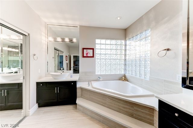5 Chateau Whistler Court, Las Vegas, NV 89148