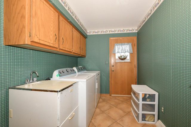W166N10248 Calico LANE, Germantown, WI 53022