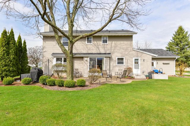 W166N10248 Calico LANE, Germantown, WI 53022