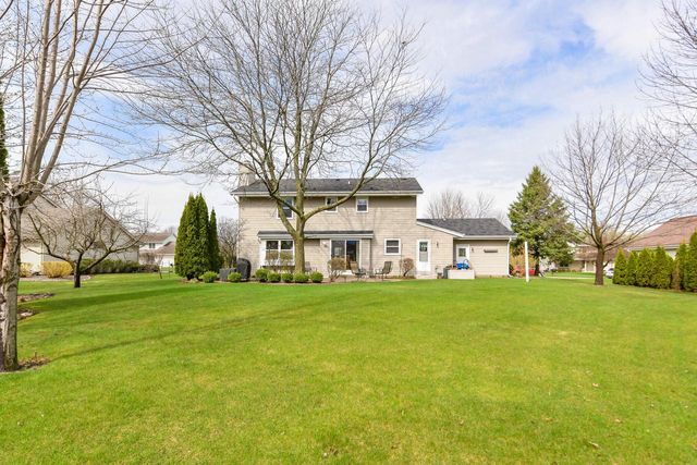 W166N10248 Calico LANE, Germantown, WI 53022