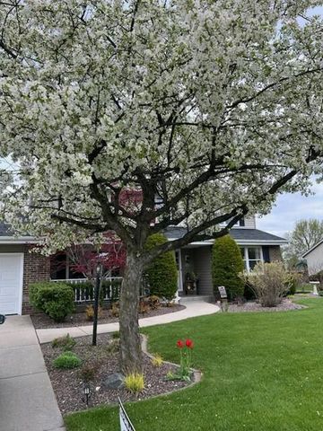W166N10248 Calico LANE, Germantown, WI 53022