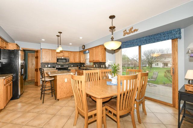 W166N10248 Calico LANE, Germantown, WI 53022
