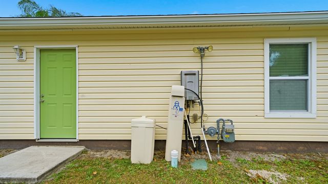 1404 Diana Dr, Palatka, FL 32177
