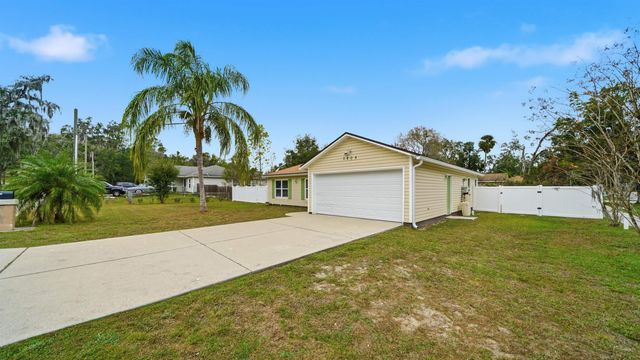 1404 Diana Dr, Palatka, FL 32177