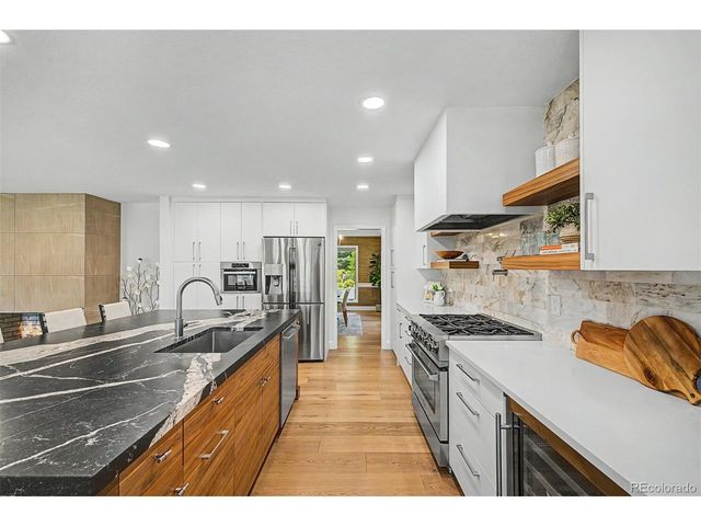 1519 E Maplewood Ct, Littleton, CO 80121