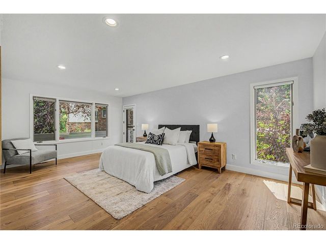 1519 E Maplewood Ct, Littleton, CO 80121