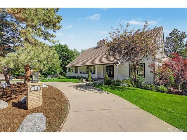 1519 E Maplewood Ct, Littleton, CO 80121