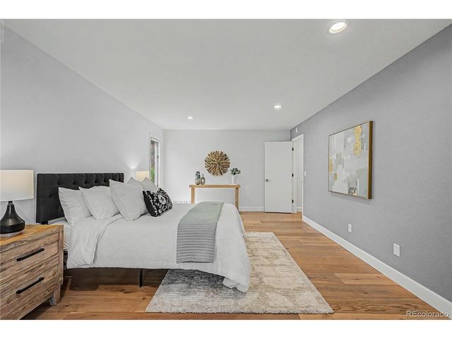 1519 E Maplewood Ct, Littleton, CO 80121