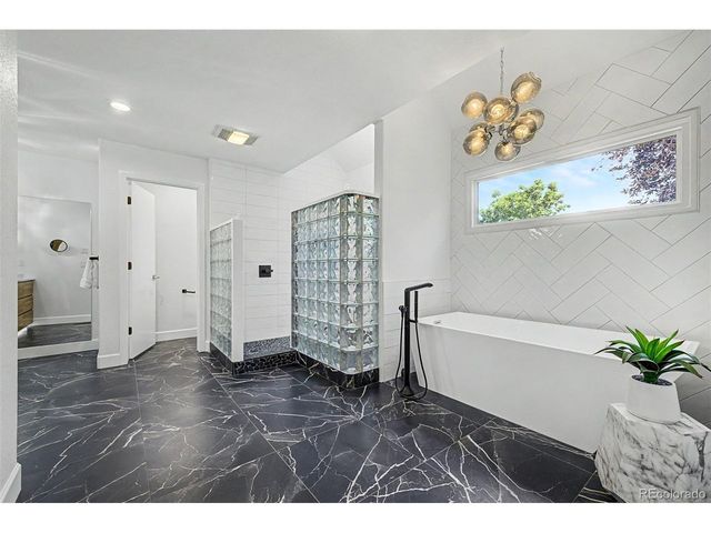 1519 E Maplewood Ct, Littleton, CO 80121