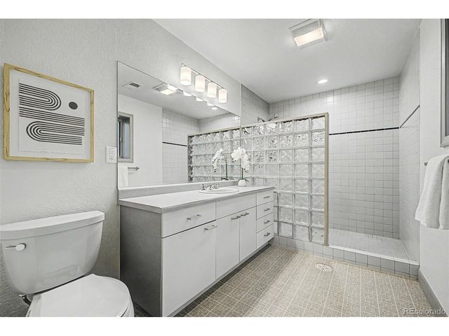 1519 E Maplewood Ct, Littleton, CO 80121