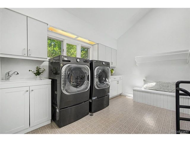 1519 E Maplewood Ct, Littleton, CO 80121