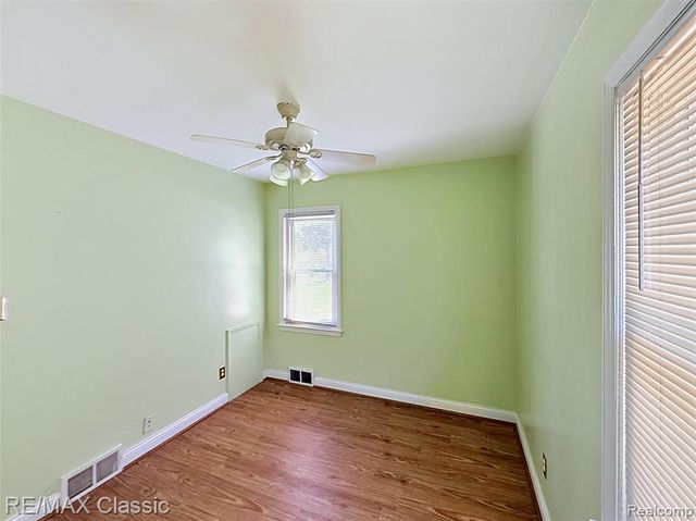 1757 Riverbank Street, Lincoln Park, MI 48146