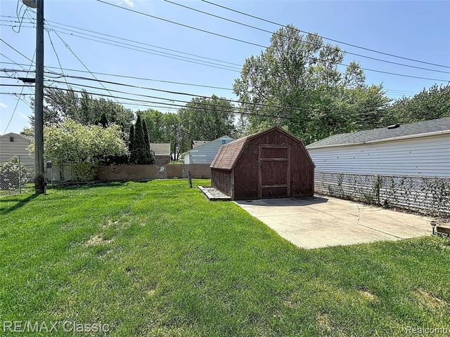 1757 Riverbank Street, Lincoln Park, MI 48146