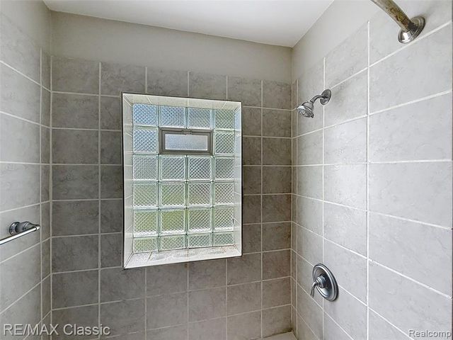 1757 Riverbank Street, Lincoln Park, MI 48146