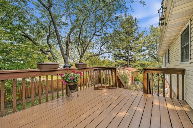 300 Brittany LN, Salem, VA 24153