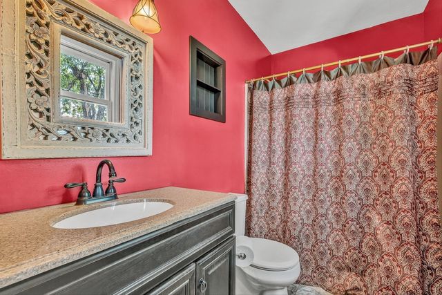 300 Brittany LN, Salem, VA 24153