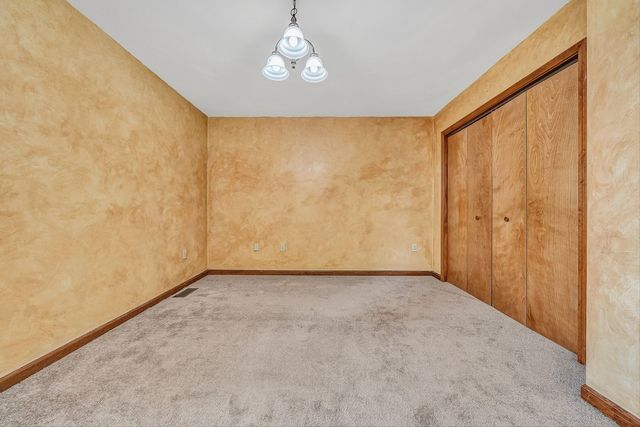 300 Brittany LN, Salem, VA 24153