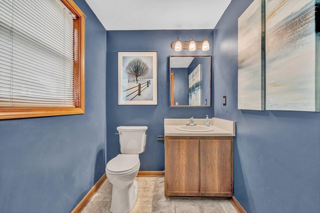 300 Brittany LN, Salem, VA 24153
