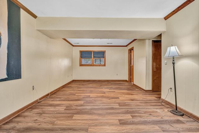 300 Brittany LN, Salem, VA 24153
