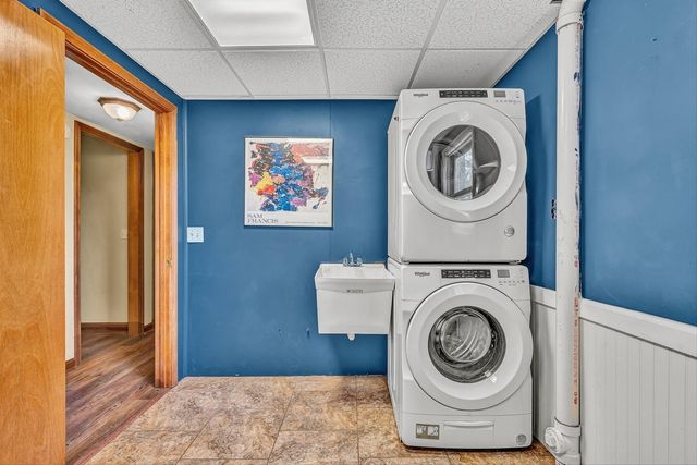 300 Brittany LN, Salem, VA 24153