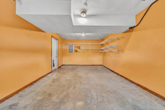 300 Brittany LN, Salem, VA 24153