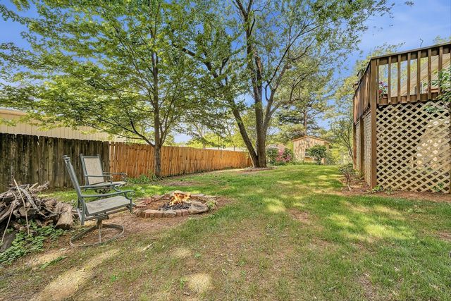 300 Brittany LN, Salem, VA 24153