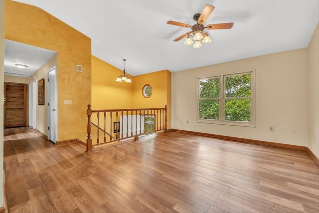 300 Brittany LN, Salem, VA 24153