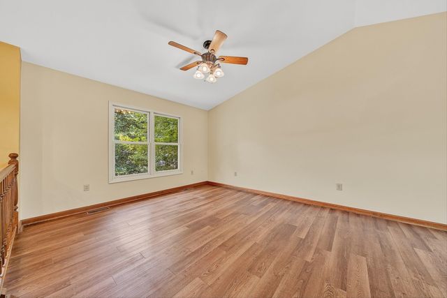 300 Brittany LN, Salem, VA 24153