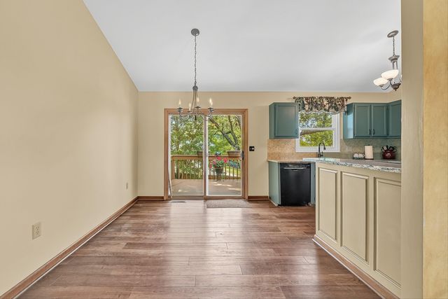 300 Brittany LN, Salem, VA 24153