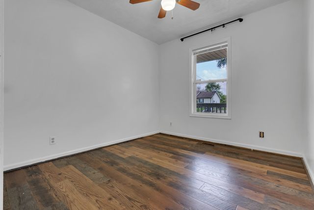 1921 Timberline Cir, Oak Grove, KY 42262