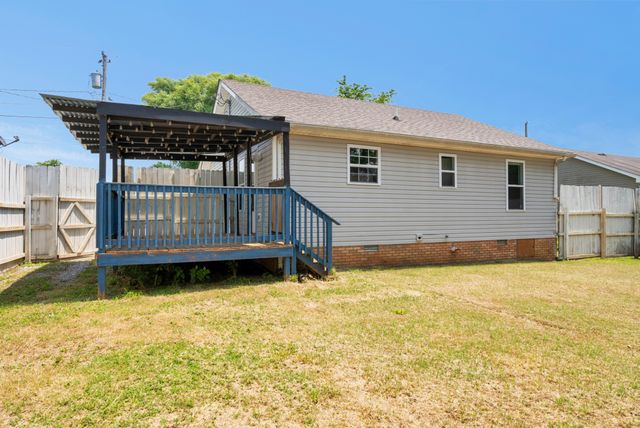1921 Timberline Cir, Oak Grove, KY 42262