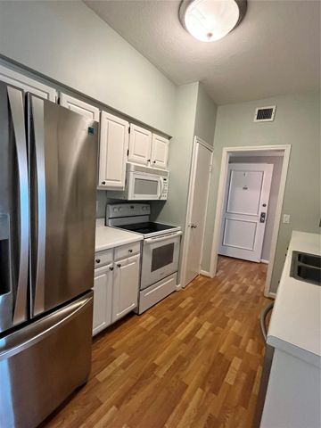 2425 Underwood Street 242, Houston, TX 77030
