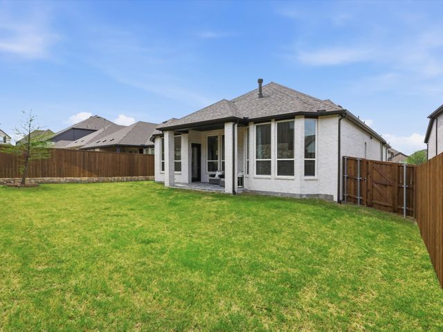 505 Red Barn Drive, Van Alstyne, TX 75495