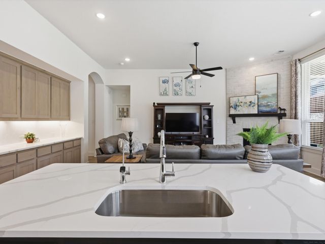 505 Red Barn Drive, Van Alstyne, TX 75495