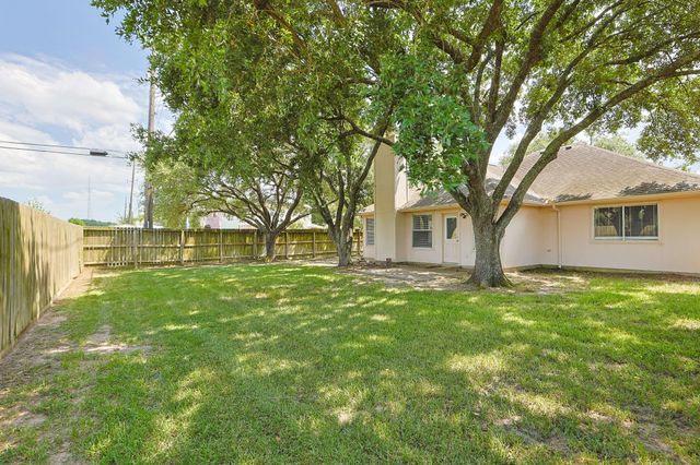 18202 Almonte Lane, Tomball, TX 77377
