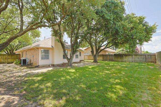 18202 Almonte Lane, Tomball, TX 77377