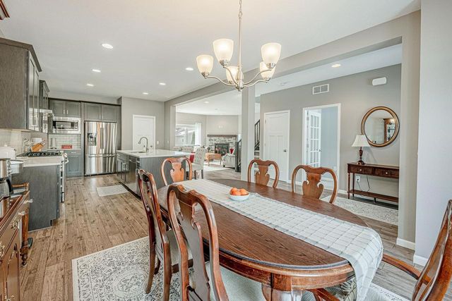 6115 WHITE DAISY Court, Mcfarland, WI 53558