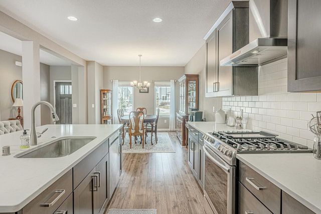 6115 WHITE DAISY Court, Mcfarland, WI 53558