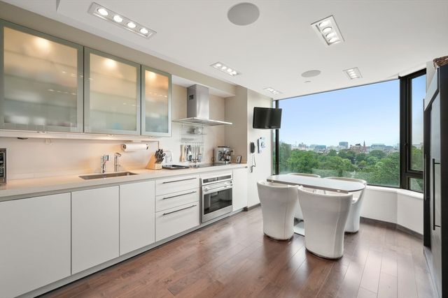 220 Boylston Street 9017, Boston, MA 02116