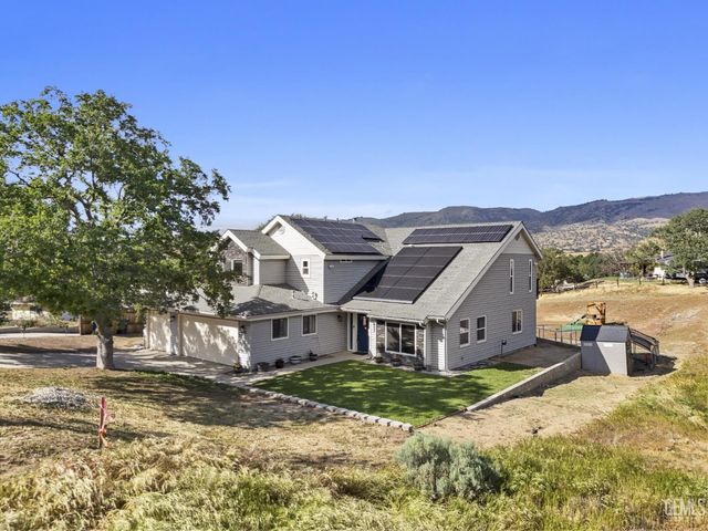 22810 Tom Court, Tehachapi, CA 93561