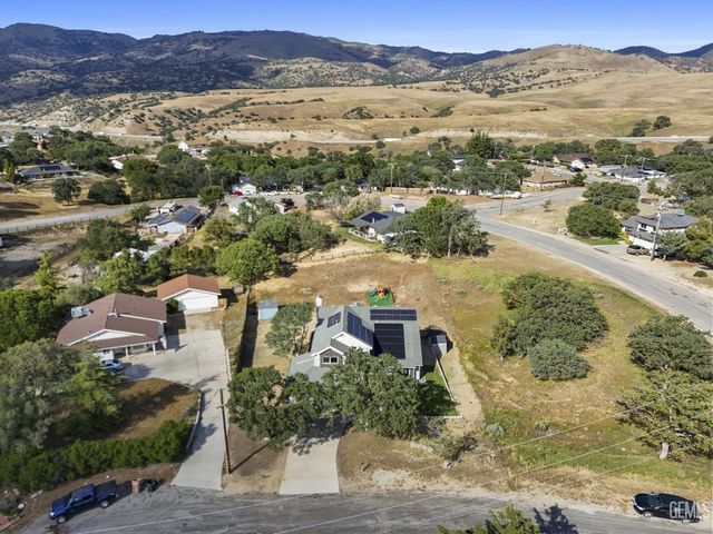 22810 Tom Court, Tehachapi, CA 93561